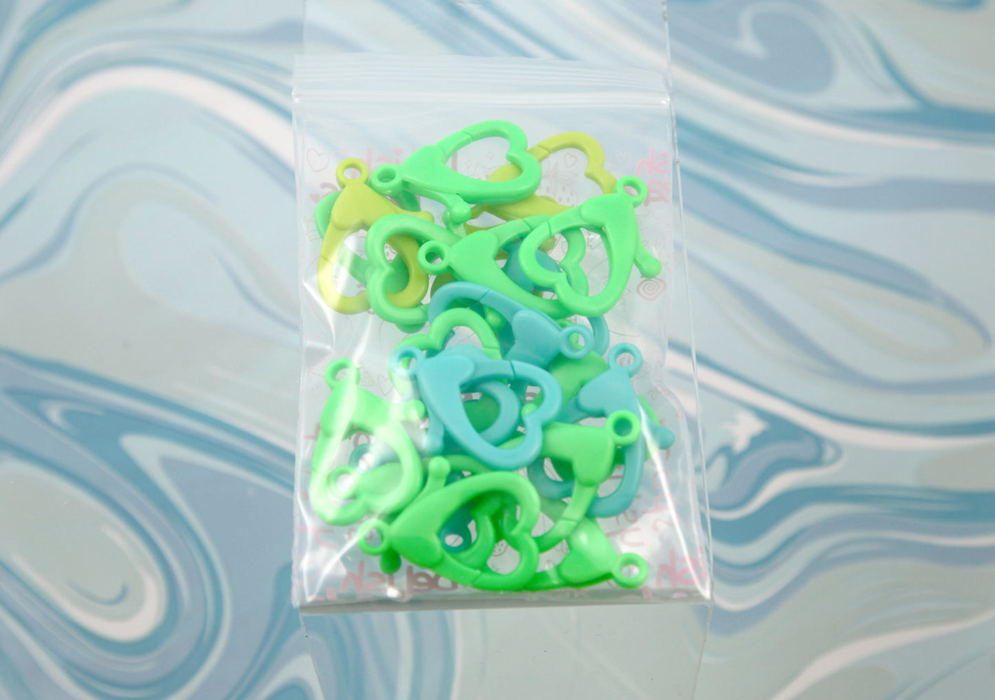 Big Heart Clasp - 21 pieces - 35mm Heart Shaped Plastic Clasp or Keychain Clip