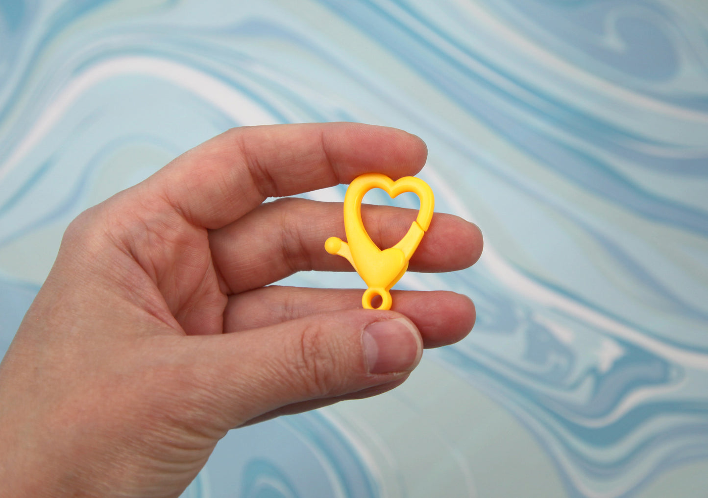 Big Heart Clasp - 21 pieces - 35mm Heart Shaped Plastic Clasp or Keychain Clip