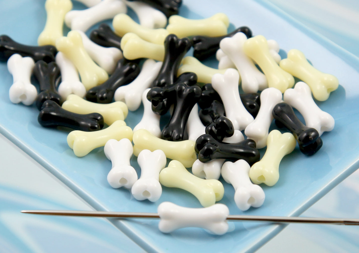 Bones Beads - Black and White Color Mix - 45 pieces - 20mm Bone Shape Beads Classic Bones Acrylic or Plastic Beads- Halloween Beads