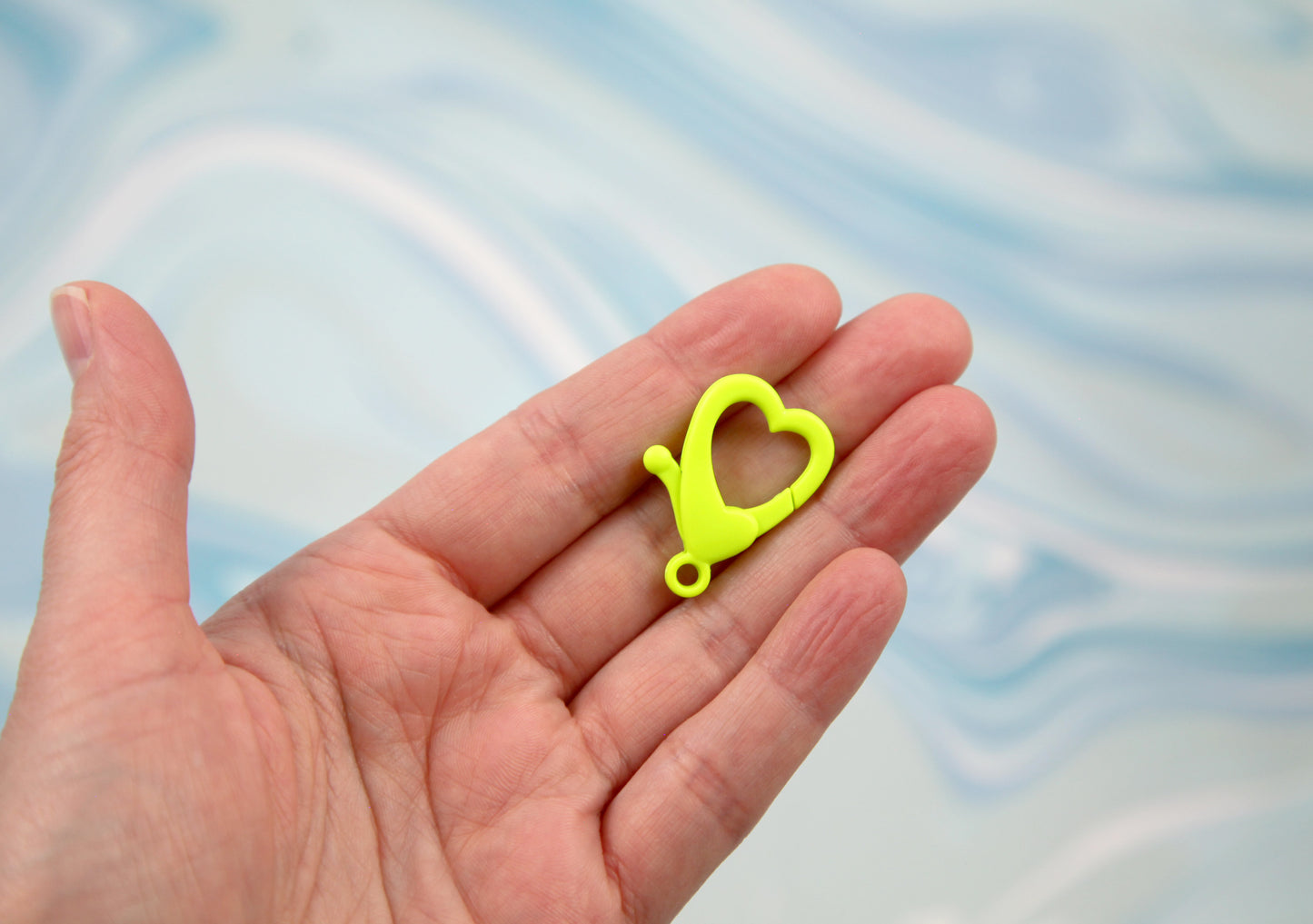 Medium Heart Clasp - 20 pieces - 30mm Heart Shaped Plastic Clasp or Keychain Clip