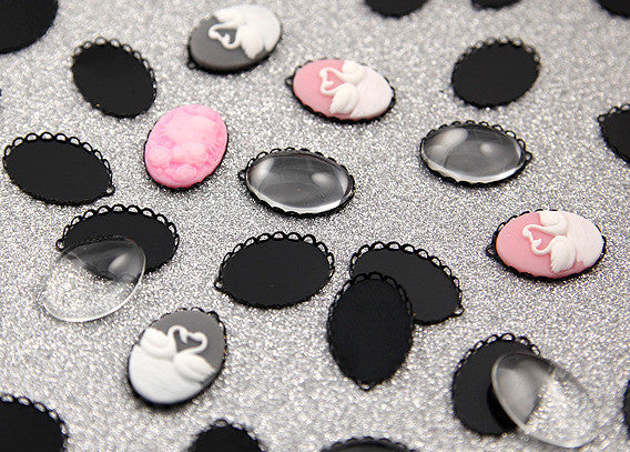 26mm Black Scalloped Filigree Cabochon Settings – 8 pc set