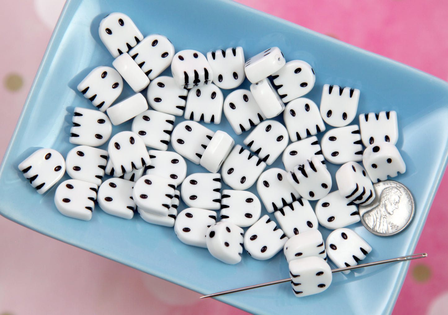 Ghost Beads - 30 pieces - 13mm Cute White Ghost Shape Plastic Acrylic or Resin Beads