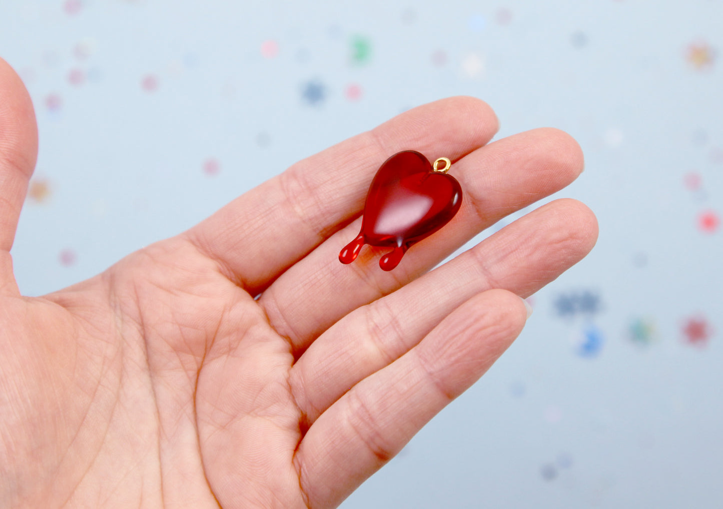 Bleeding Heart Charms - 20mm Red Dripping Heart Acrylic or Resin Charms - 4 pcs set