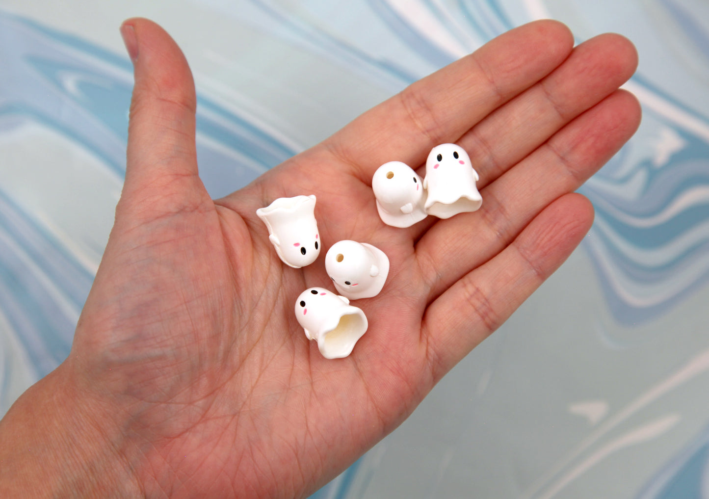Ghost Beads - 10 pieces - 13mm Cute 3D Ghost Shape Plastic Acrylic or Resin Beads