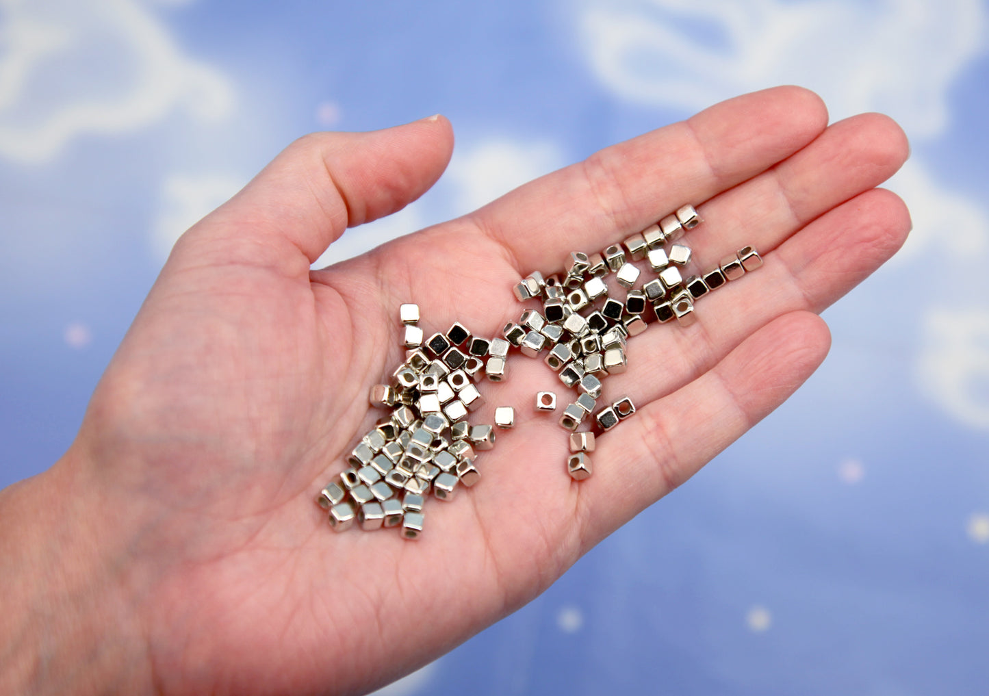 Cube Spacer Beads (200 pcs) 4mm TINY Mini Cube Bead - Electroplated Silver Plastic - with Holes to Easily make Jewelry