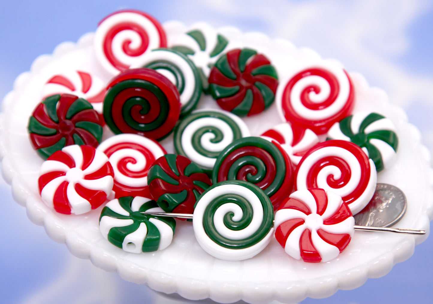 Christmas Candy Beads - 12 pieces - 23mm Peppermint Swirl Beads Red and Green Holiday Candy Shape Chunky Acrylic or Resin Beads