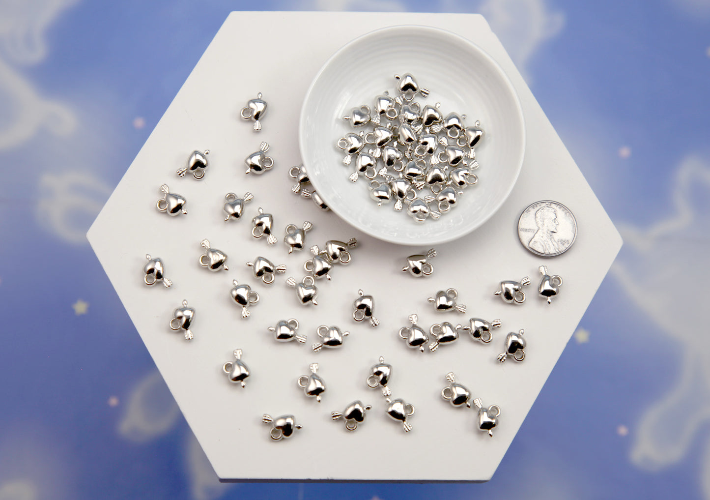 Tiny Cupid Heart pendant (100 pcs) Mini Electroplated plastic Arrow through Heart Charm - Acrylic or Plastic Mini Charms