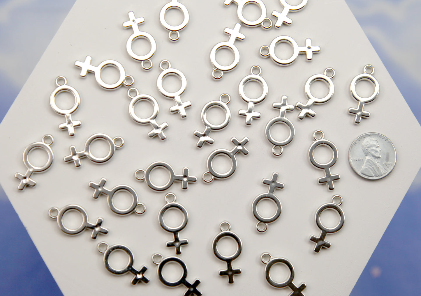 Venus Symbol Charms (10 pcs) 30mm Electroplated Silver Plastic Female Venus Girl Symbol Acrylic or Plastic Charms