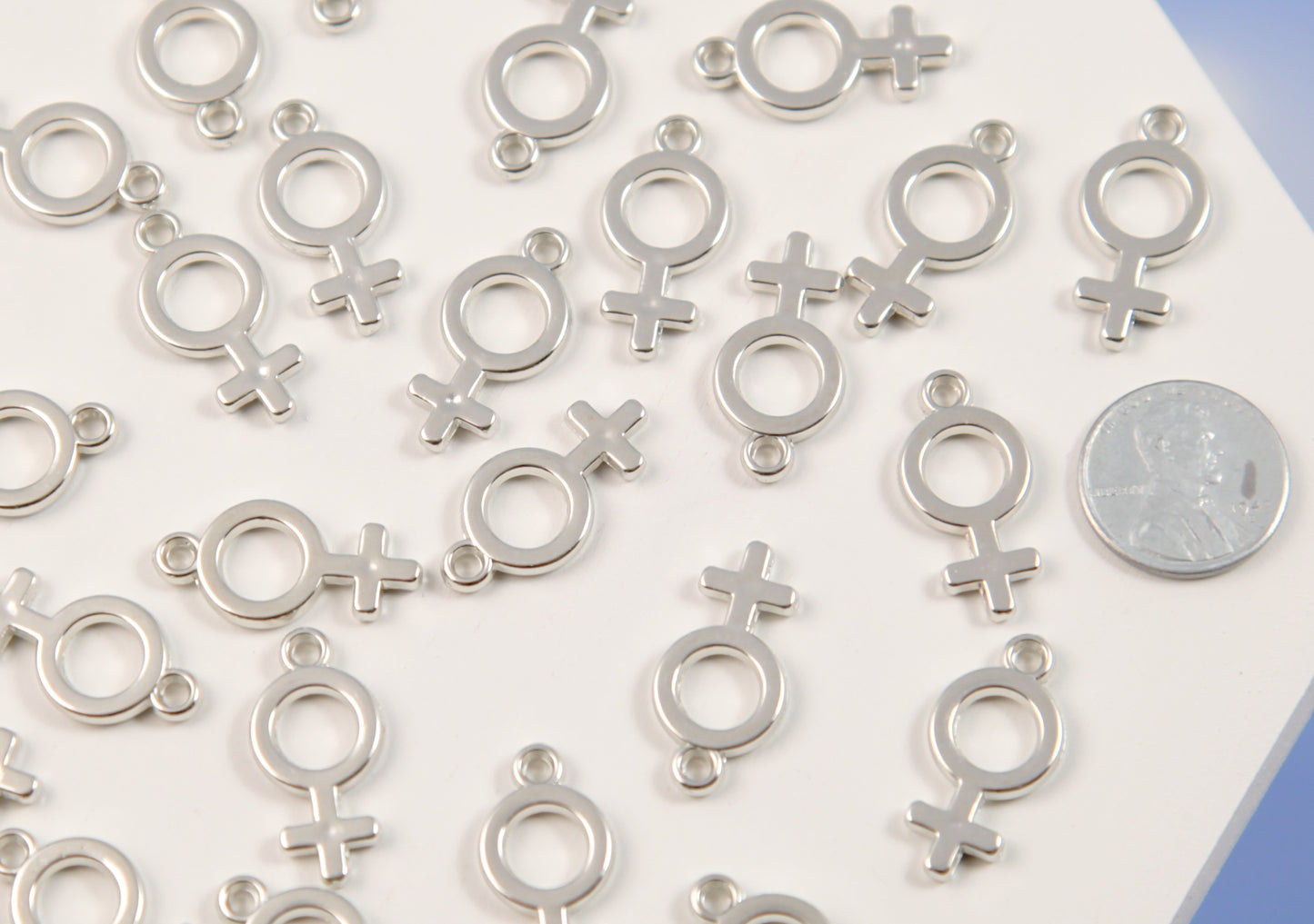 Venus Symbol Charms (10 pcs) 30mm Electroplated Silver Plastic Female Venus Girl Symbol Acrylic or Plastic Charms