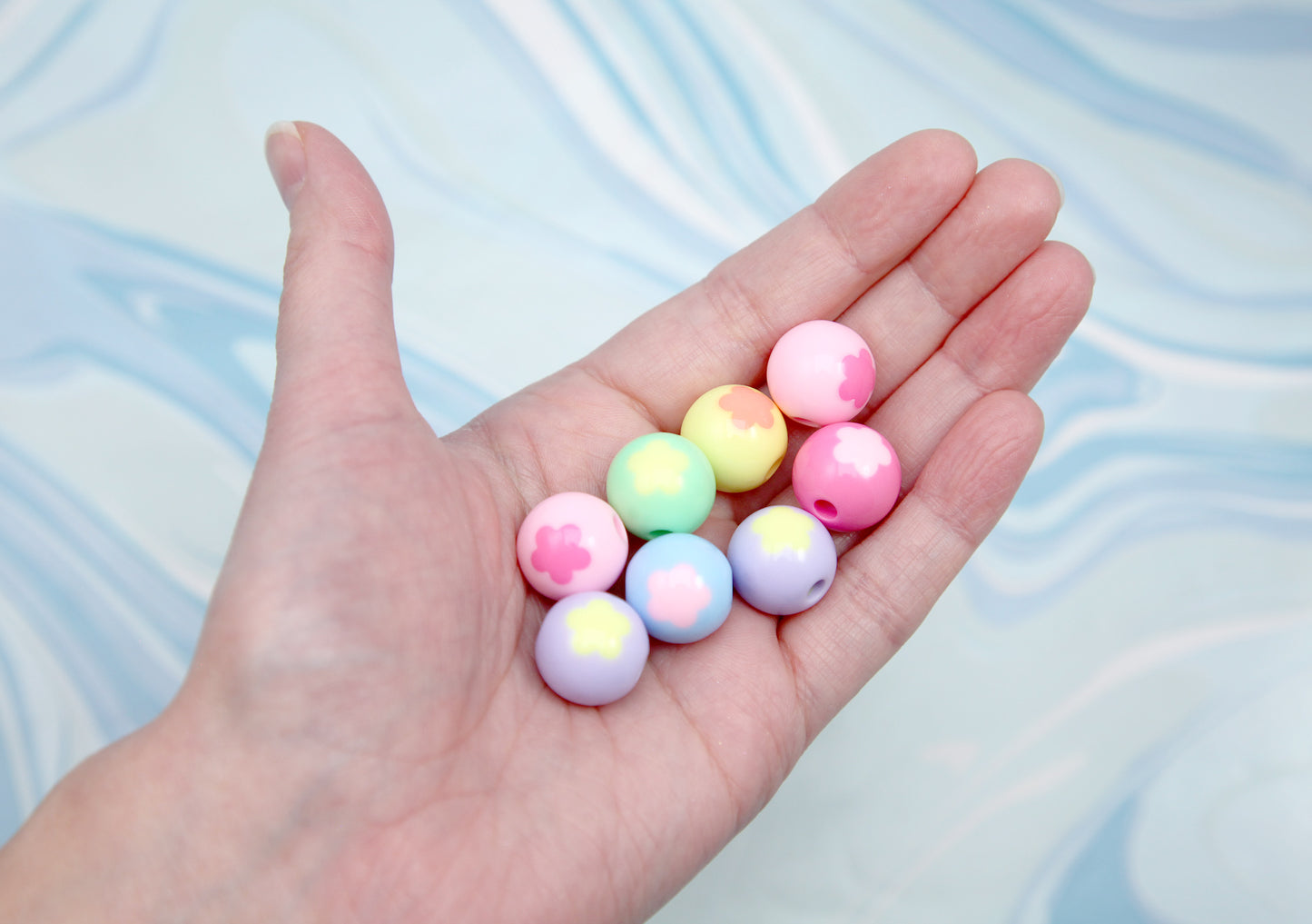 Flower Beads - 35 pieces - 15mm Cute Inlaid Flower Round Acrylic or Plastic Beads