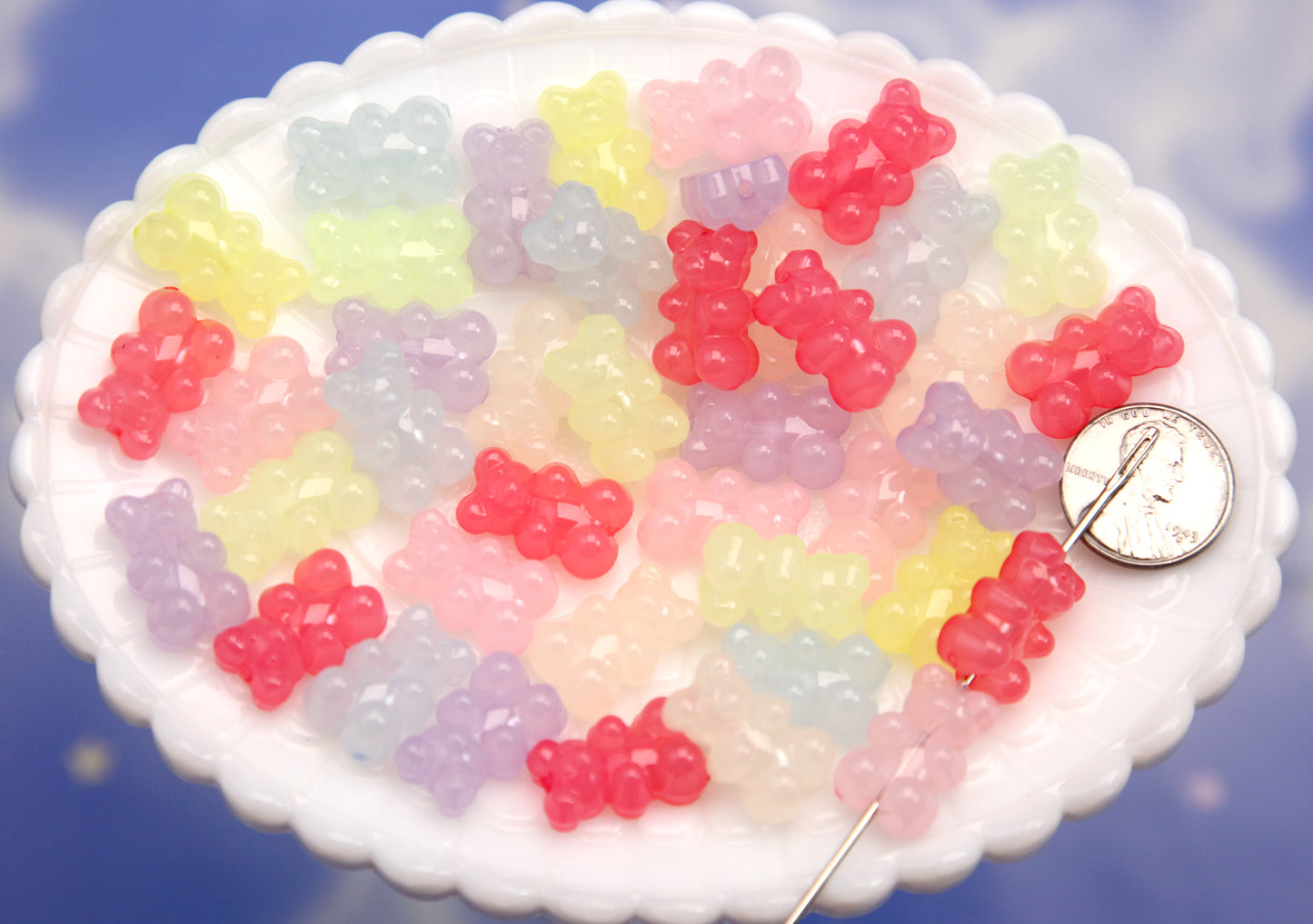 Fake Gummy Bear Beads - 18mm Jelly Color Fake Gummy Bears with Hole for Stringing - Fake Candy Resin Beads (40 pieces)