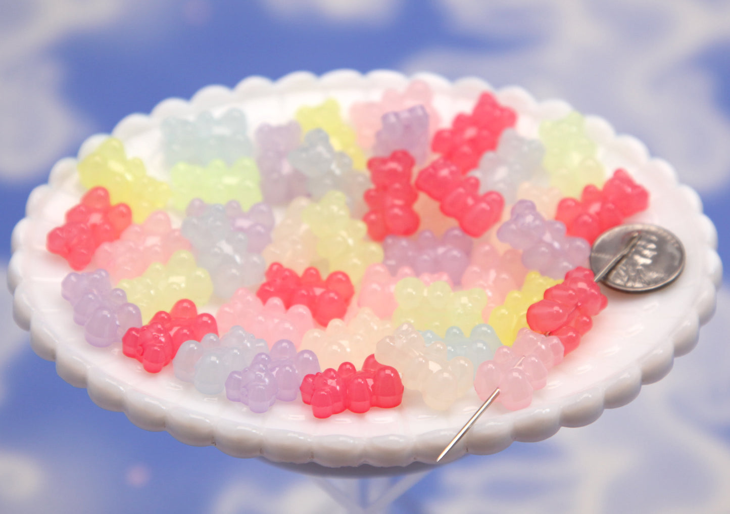 Fake Gummy Bear Beads - 18mm Jelly Color Fake Gummy Bears with Hole for Stringing - Fake Candy Resin Beads (40 pieces)