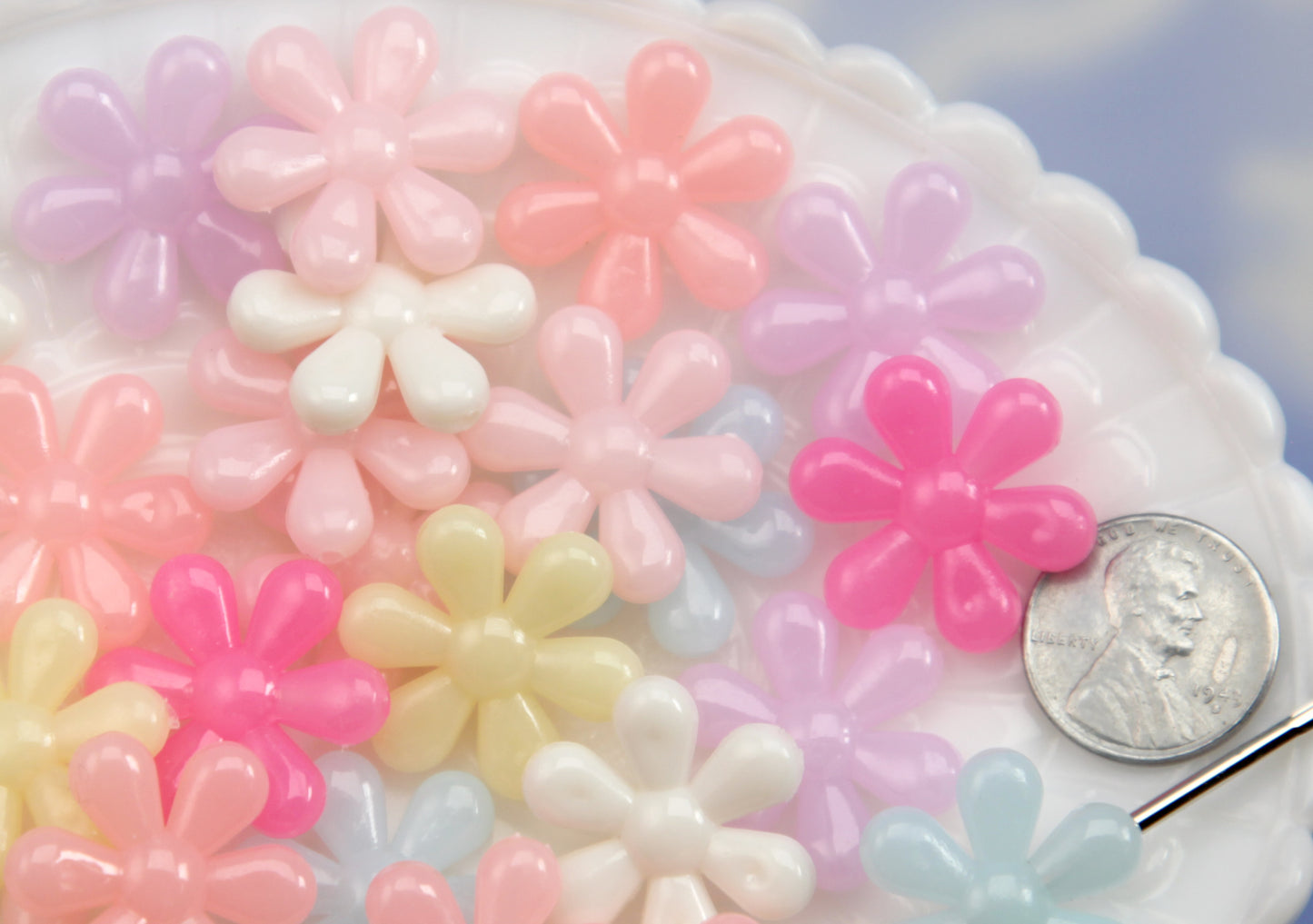Milky Color Large Flower Beads - 50 pieces - 23mm Jelly Color Retro Flower Bead Plastic Acrylic or Plastic Beads