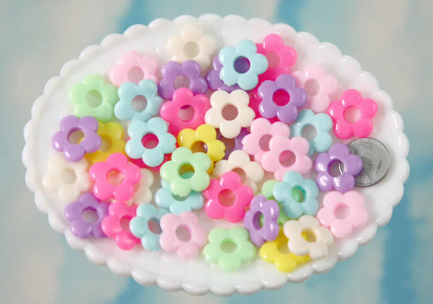 Flower Beads - 18mm Pastel Outline Flower Frame Plastic Acrylic or Resin Beads – 80 pc set