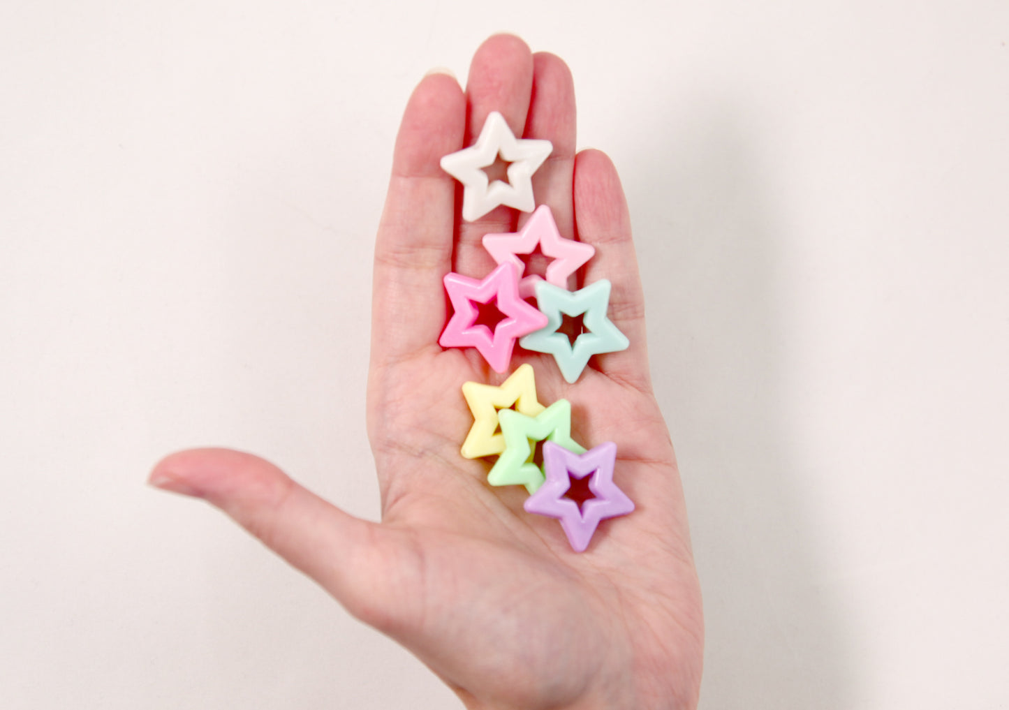 27mm Beautiful Bright Big Pastel Outline Star Chunky Acrylic or Resin Beads - 25 pcs set