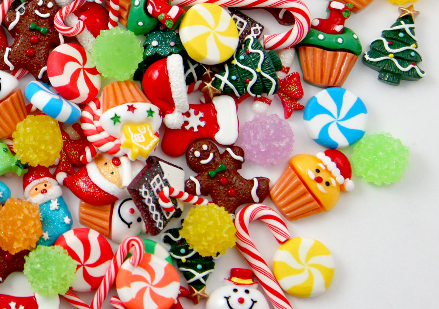 Christmas Cabochons Grab Bag - Cute Christmas Charms Mix - 25 pcs